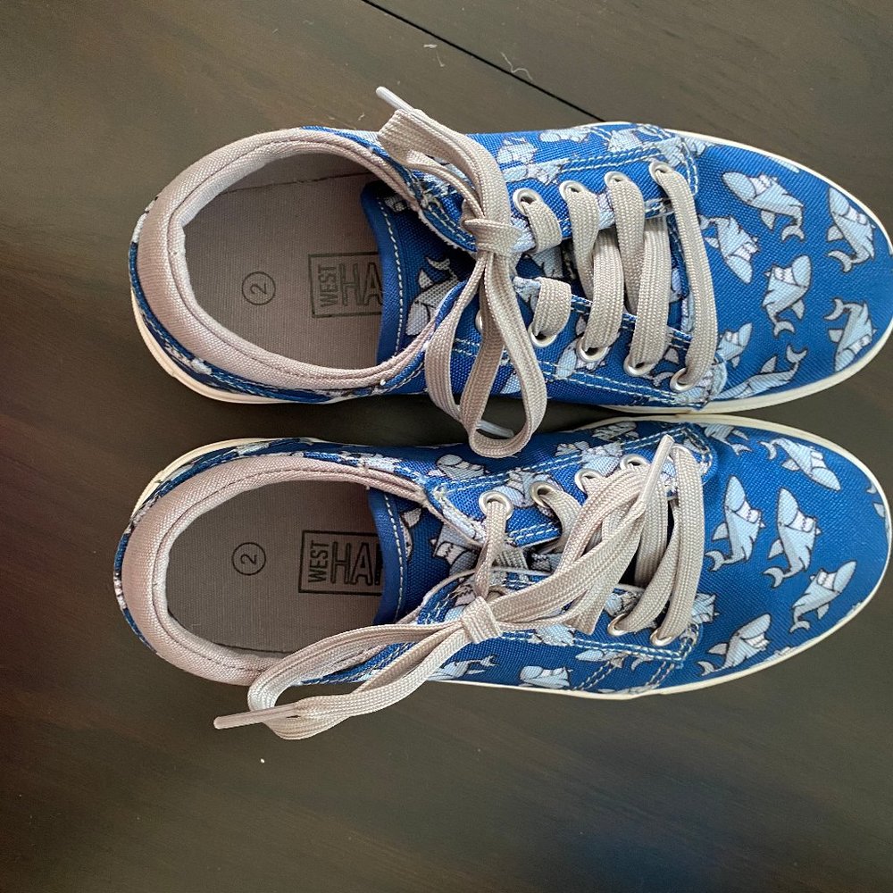 Boys shoes
